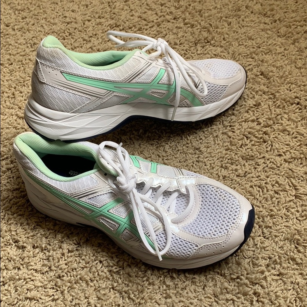 Oasics running shoes